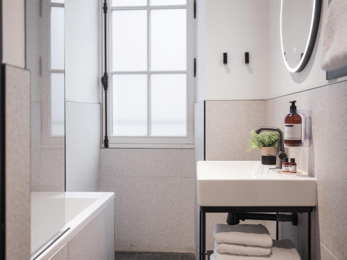 Appartements Crebillon - Maisons Du Monde Hotel & Suites Nantes Buitenkant foto